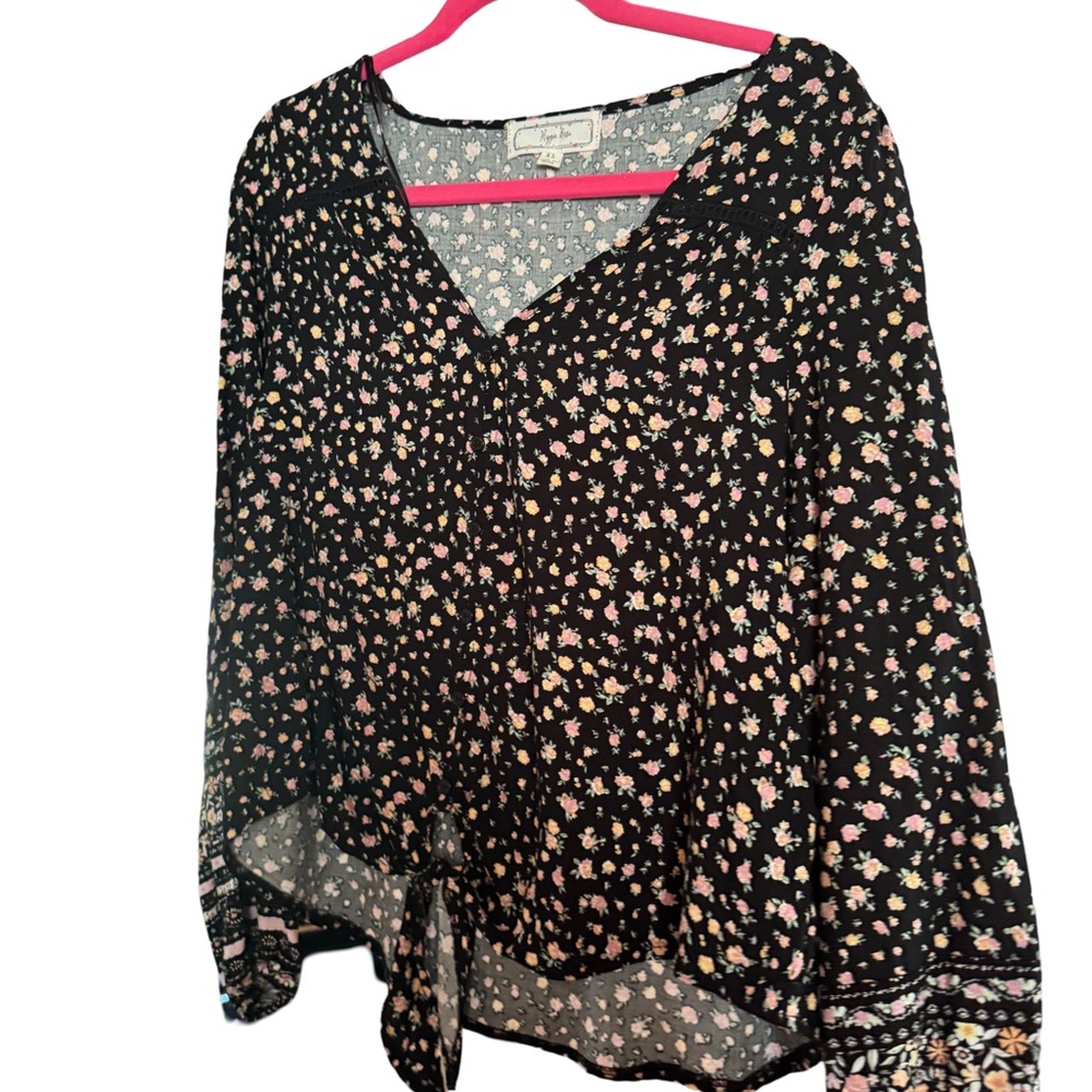 SUMMER CUTE Floral Black Blouse~ Hippie Rose